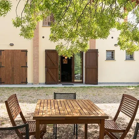 Appartamento Casolara: Ospitalita Su Misura Castello di Serravalle Esterno foto